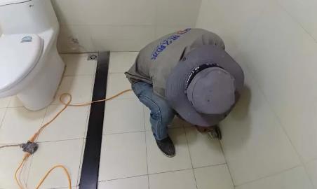 上街卫生间补漏